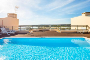 Green House - Pool on Rooftop